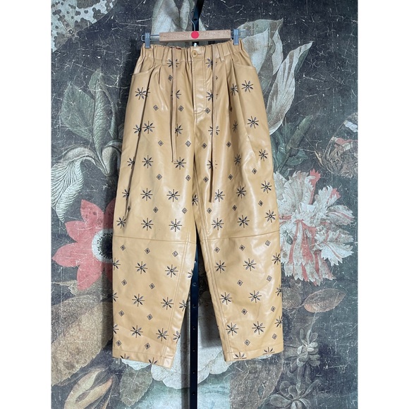 New Free People Camille Embellished Vegan Pants sz XS - Picture 2 of 4